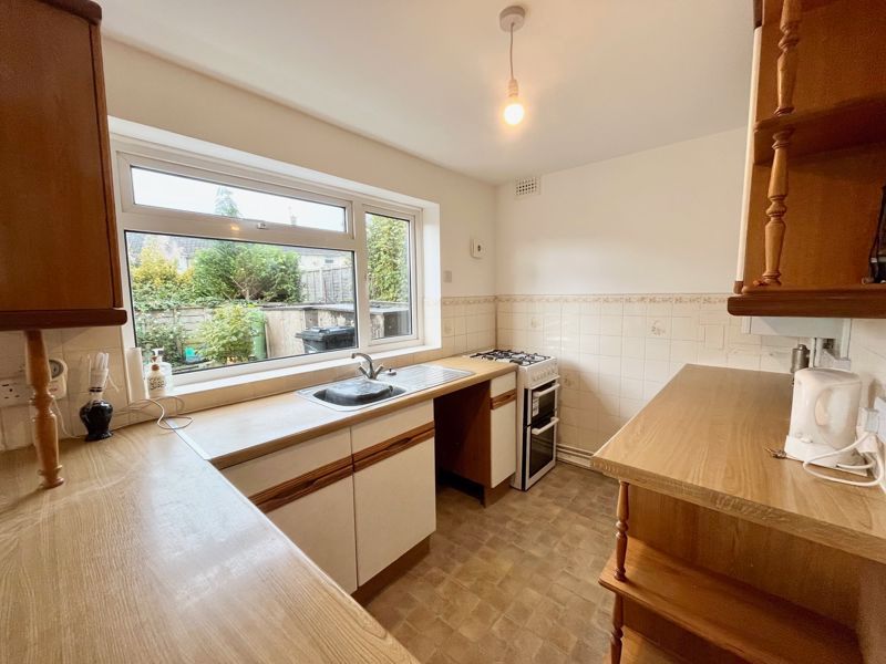 Property photo 3 of 9 Kitchen