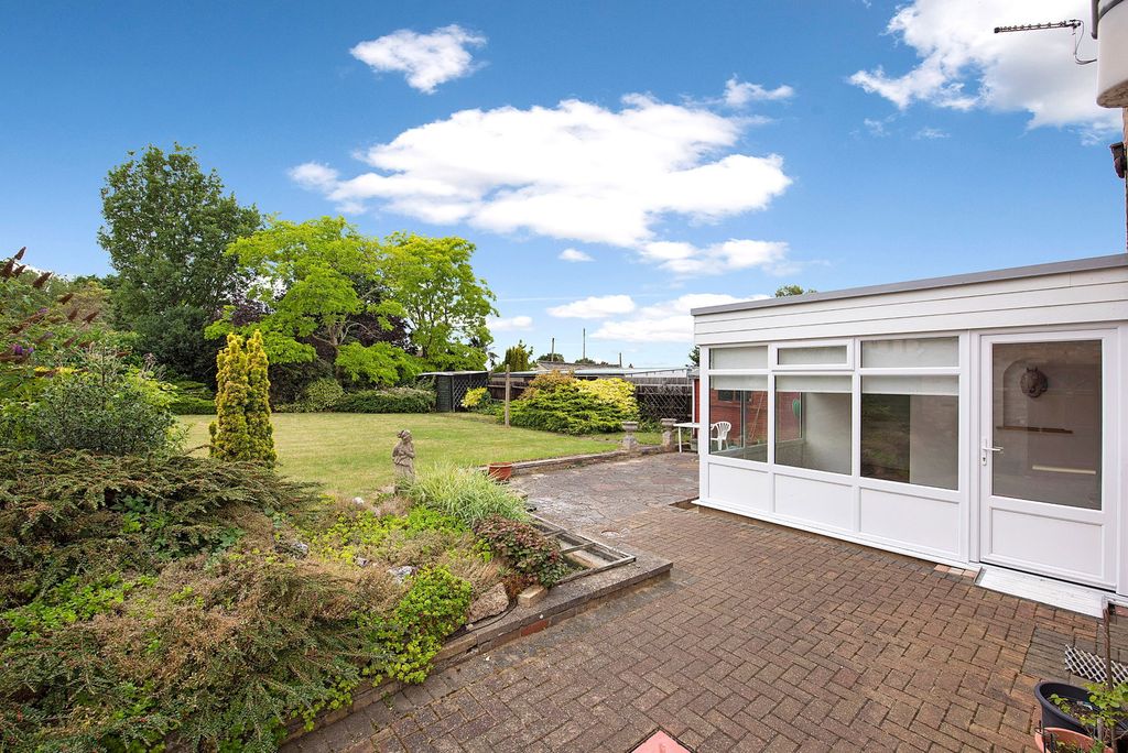 Property photo 2 of 30