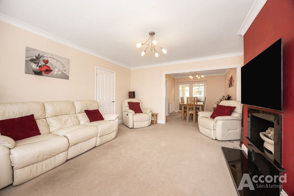 Property photo 2 of 22