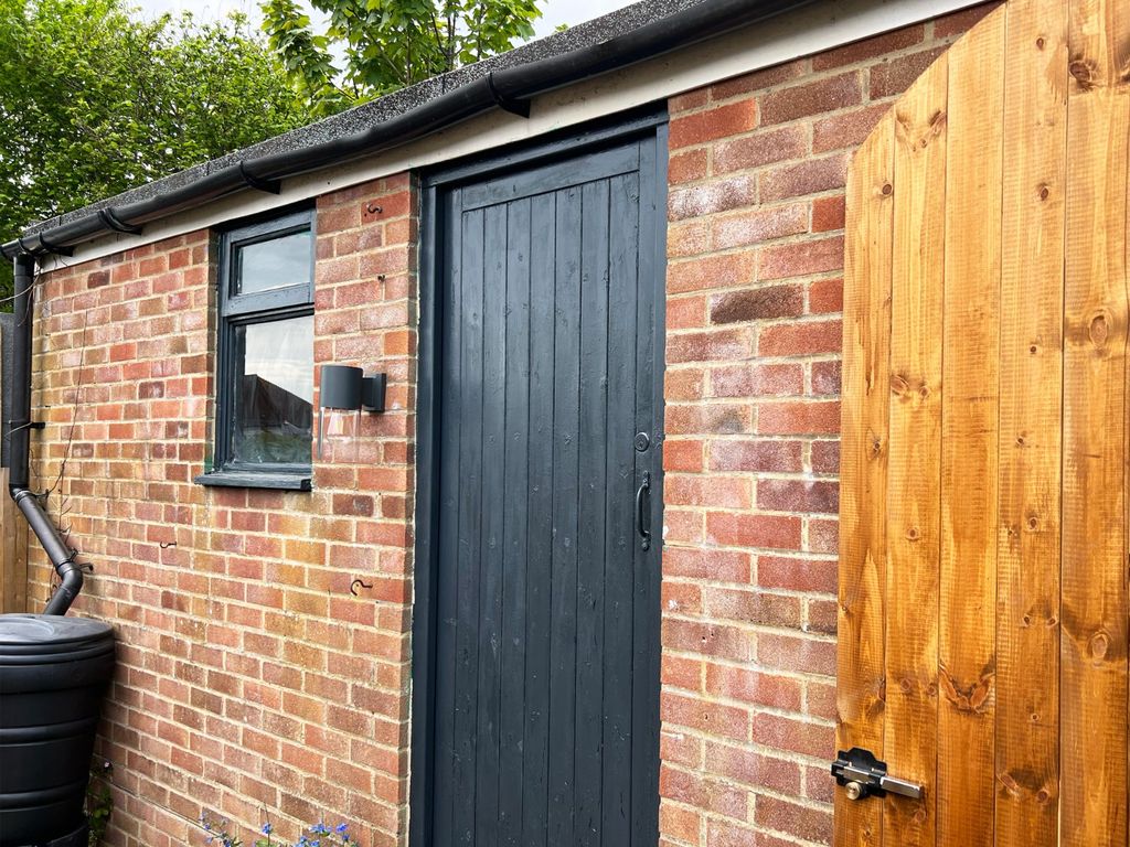 Property photo 3 of 6 Picture No. 03