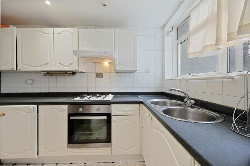 Property photo 3 of 9 7.Jpg