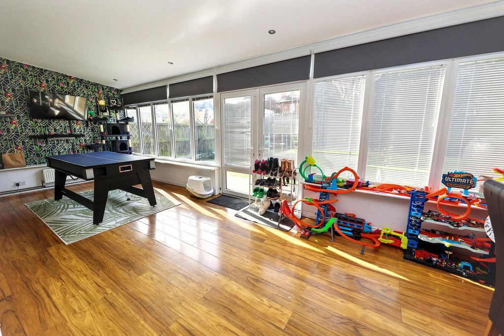 Additional image 5 of 6 bed detached house for saleSt. Pauls Road, Clacton-On-Sea CO15