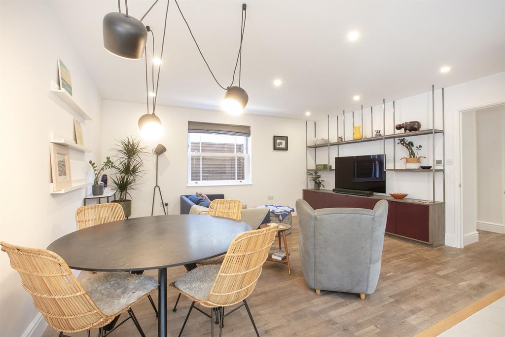 Property photo 3 of 16 3Y6A0529.Jpg