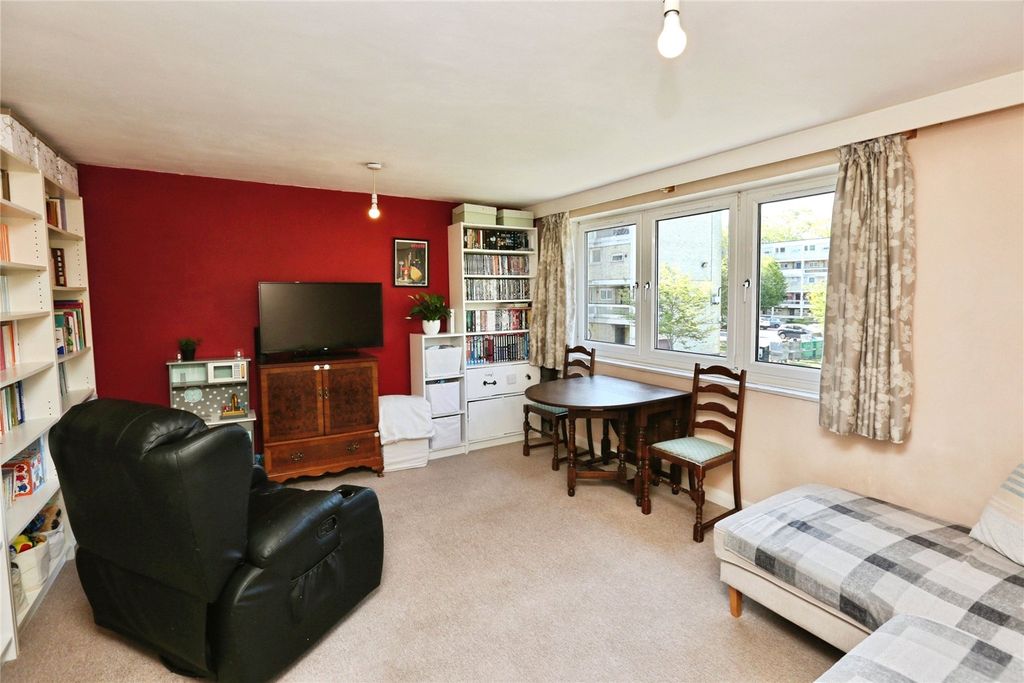 Property photo 2 of 10 Picture No. 11