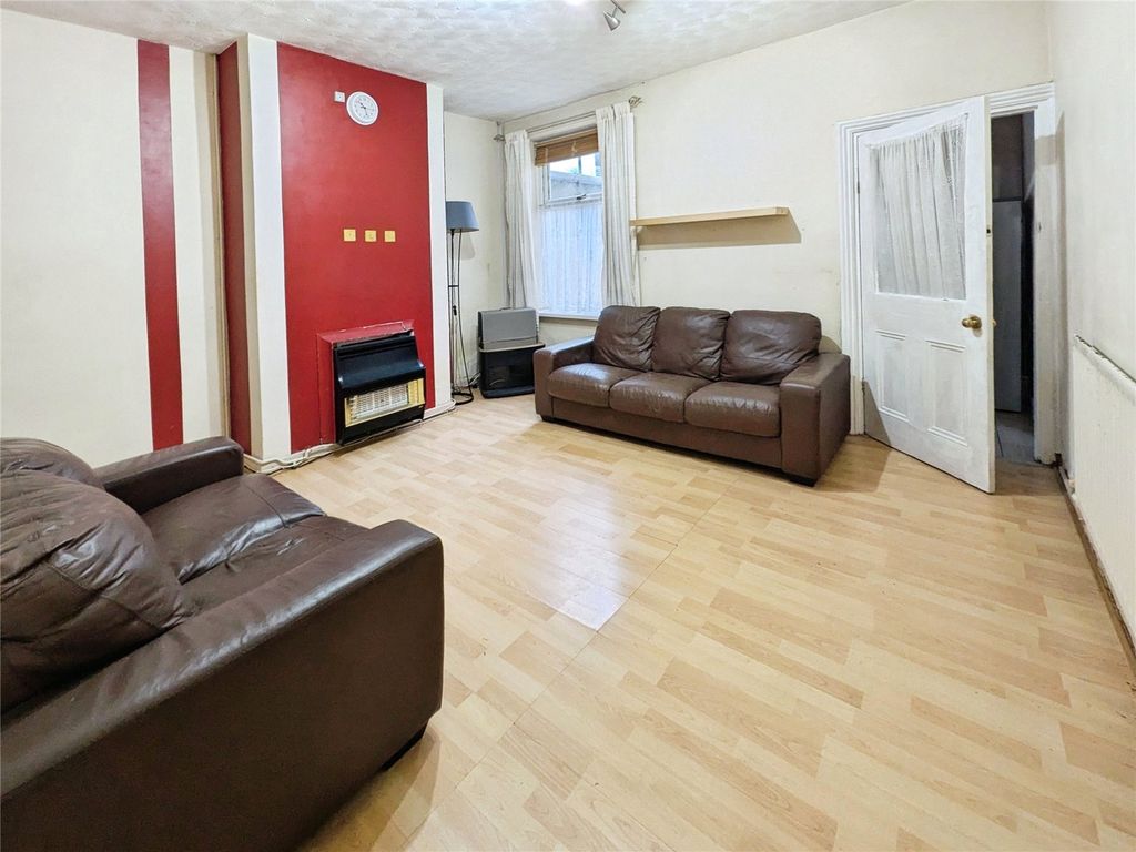 Property photo 3 of 12 Dining Room