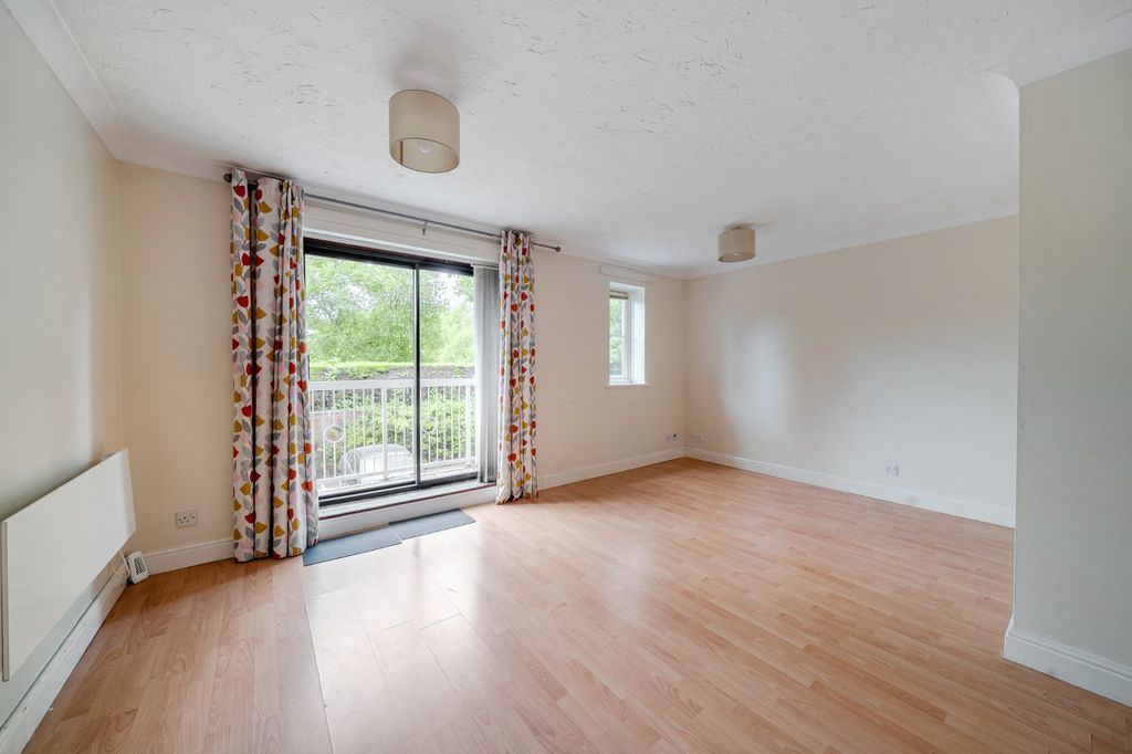 Property photo 1 of 10 Picture No. 32