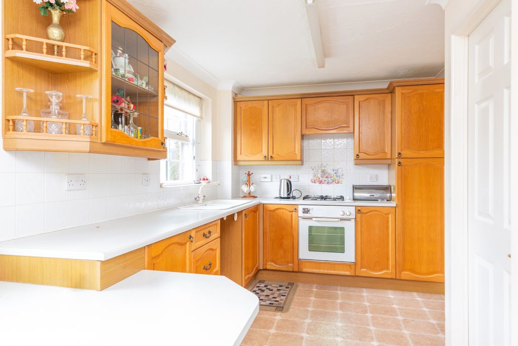 Property photo 3 of 13