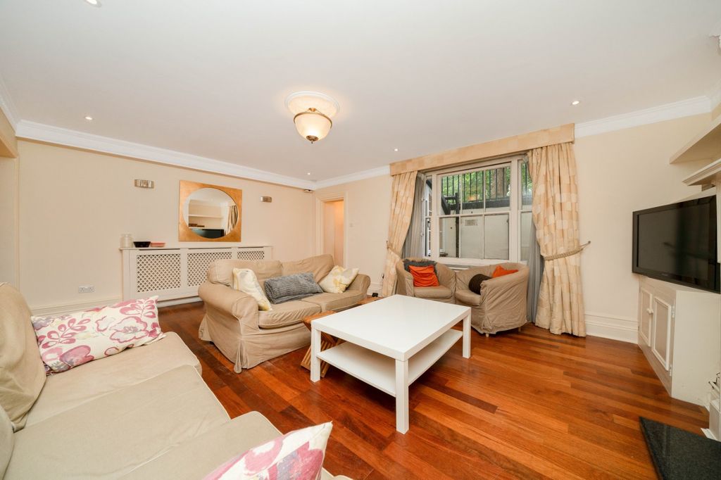 Property photo 3 of 14 Picture No. 04