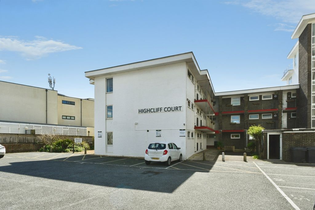 Property photo 3 of 20