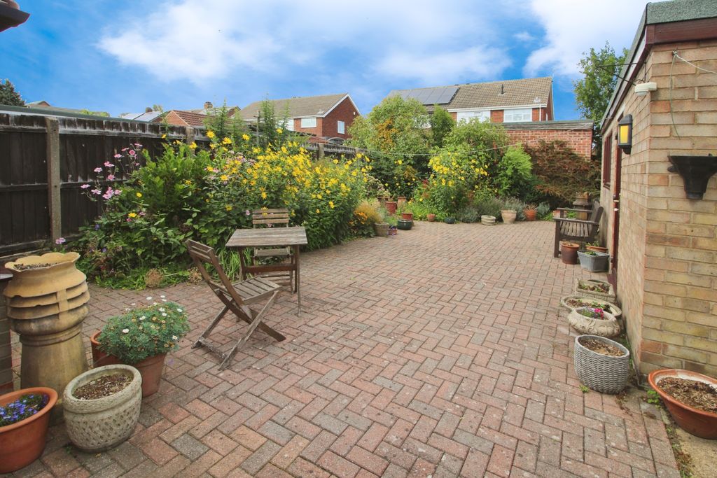 Property photo 2 of 20 Rear Garden.Jpg
