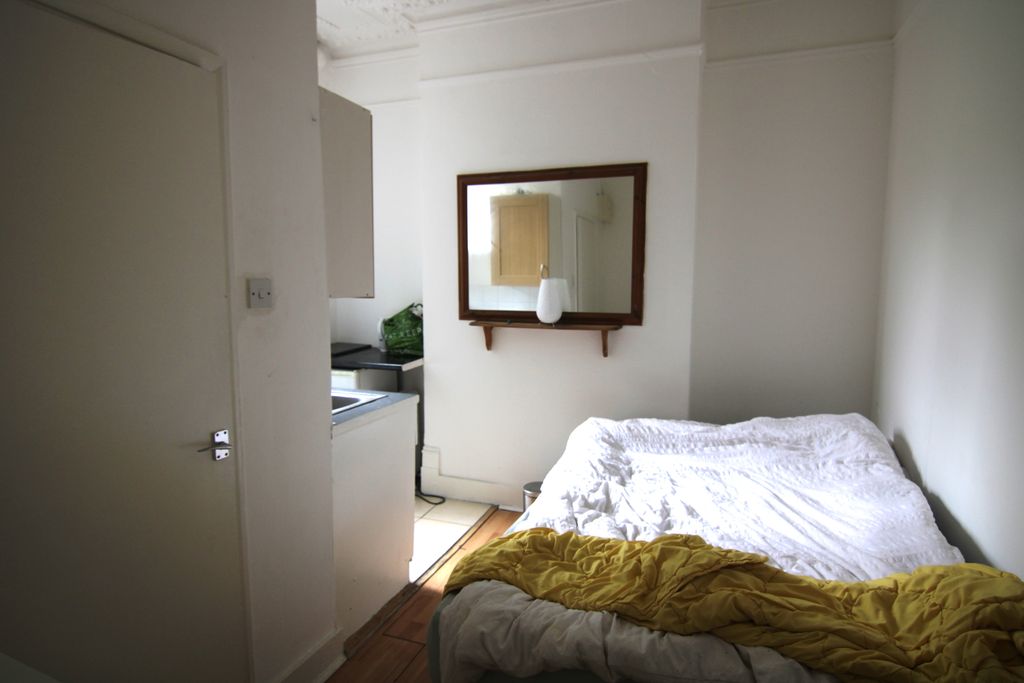 Property photo 1 of 3
