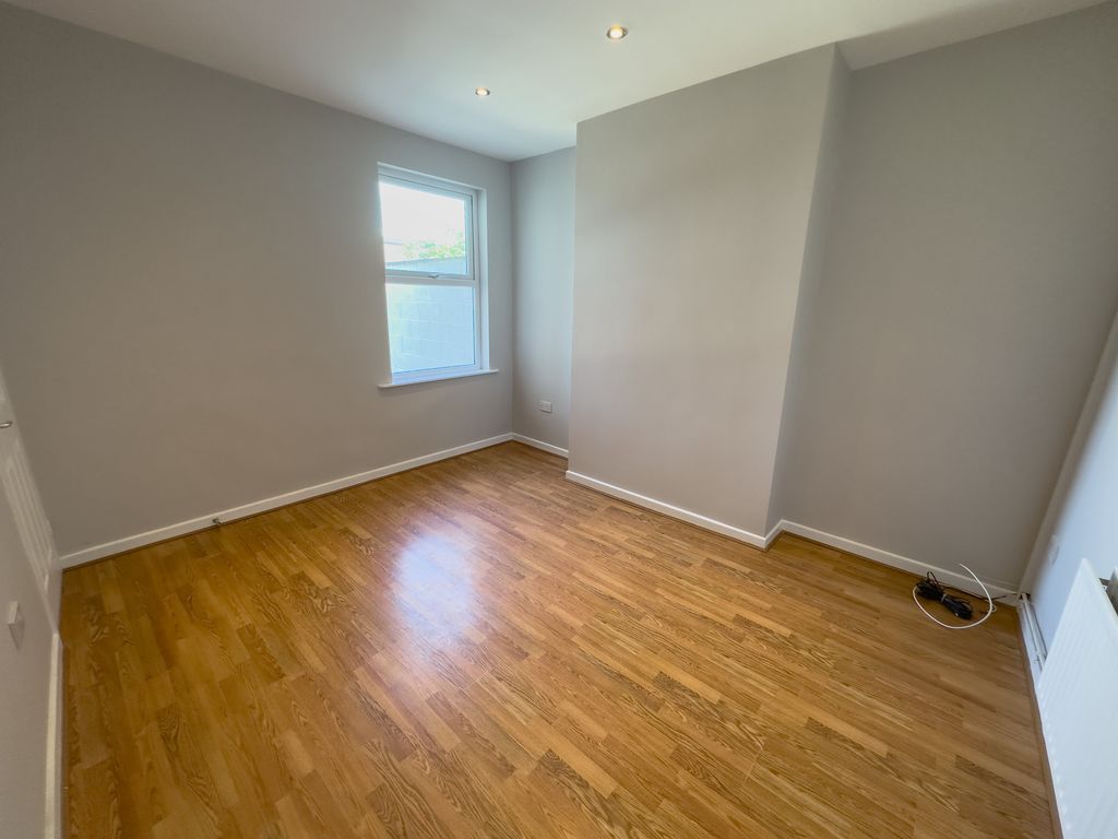 Property photo 3 of 12 3