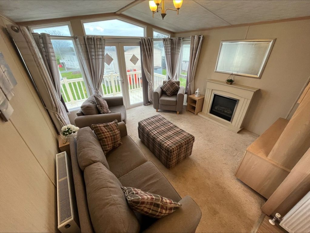 Property photo 1 of 6 4.Jpg