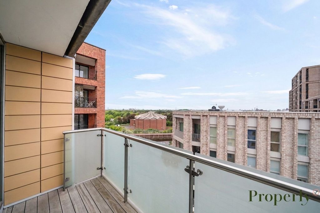 Property photo 2 of 11