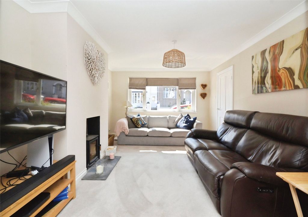 Property photo 2 of 16 Picture No. 23