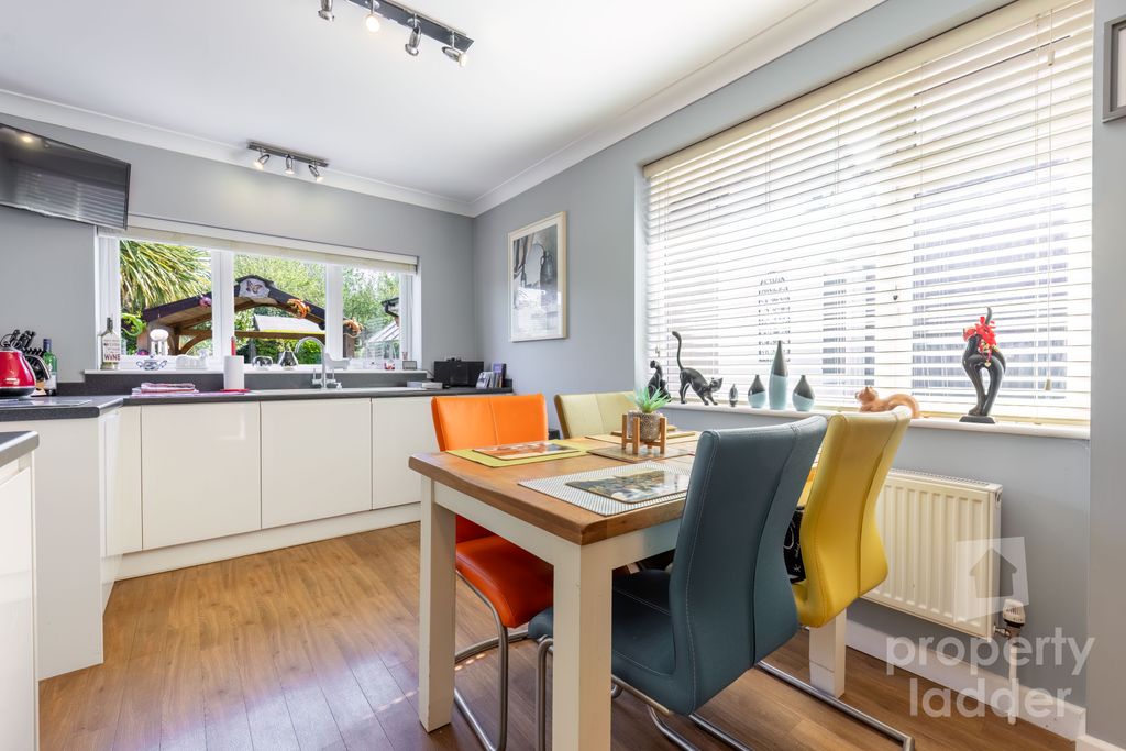 Property photo 2 of 23 Pl-20