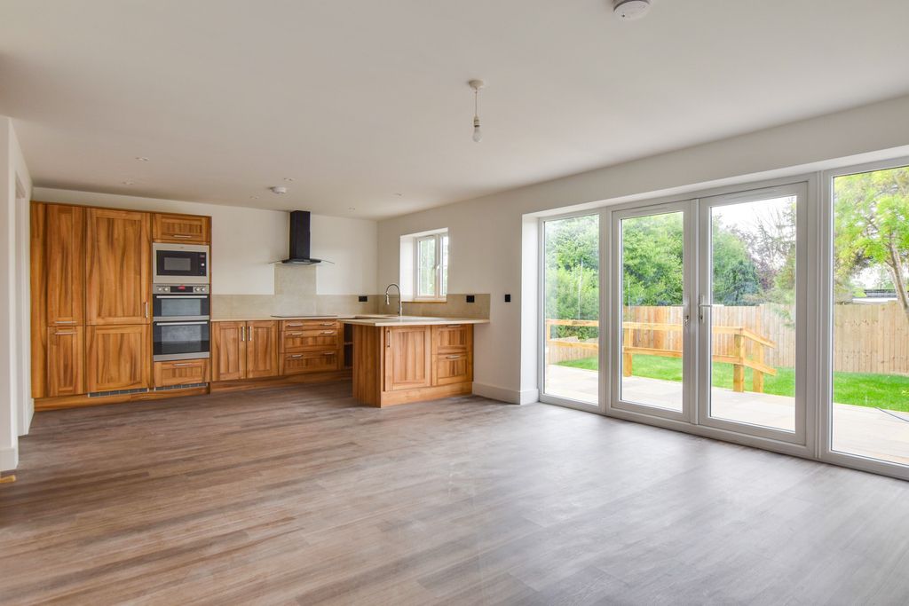 Property photo 2 of 20 Dsc_0040-Dsc_0042