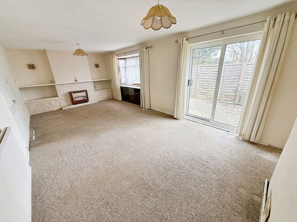 Property photo 2 of 10 Lounge