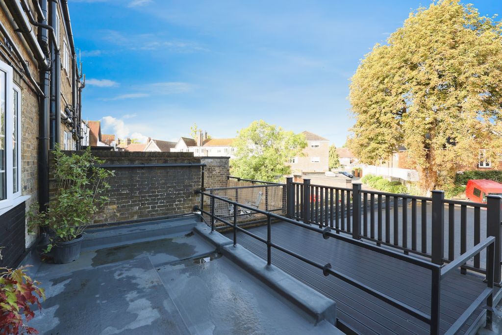 Property photo 2 of 10 Front Entrance