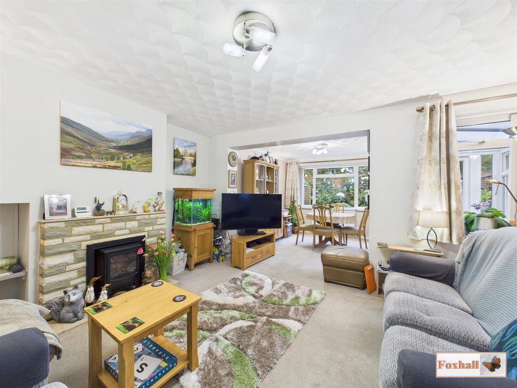 Property photo 2 of 27 Lounge