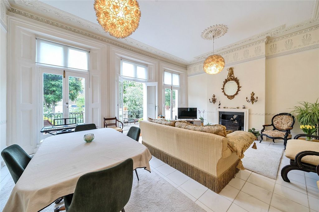 Property photo 2 of 12 Dining /Reception