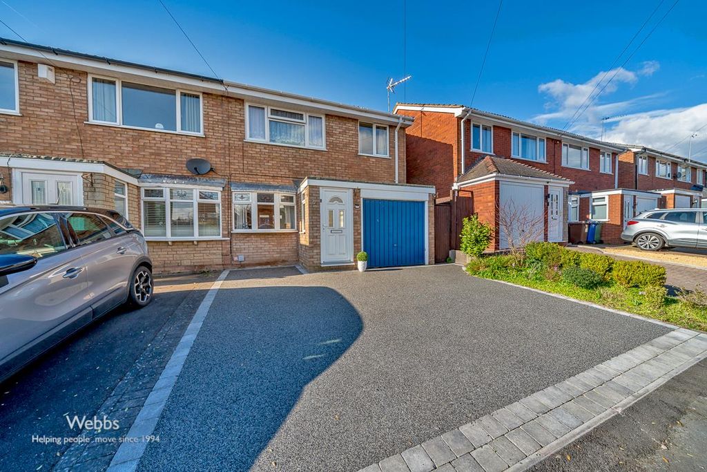 Property photo 1 of 26 Â© Webbs Estate Agents Â© (105 Of 145).Jpg