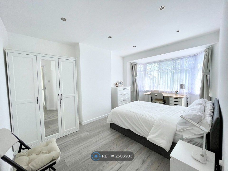 Property photo 1 of 9 Room 1