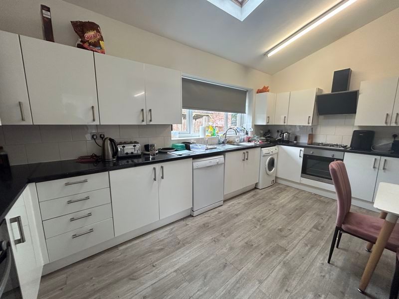 Property photo 2 of 10 Photo 5