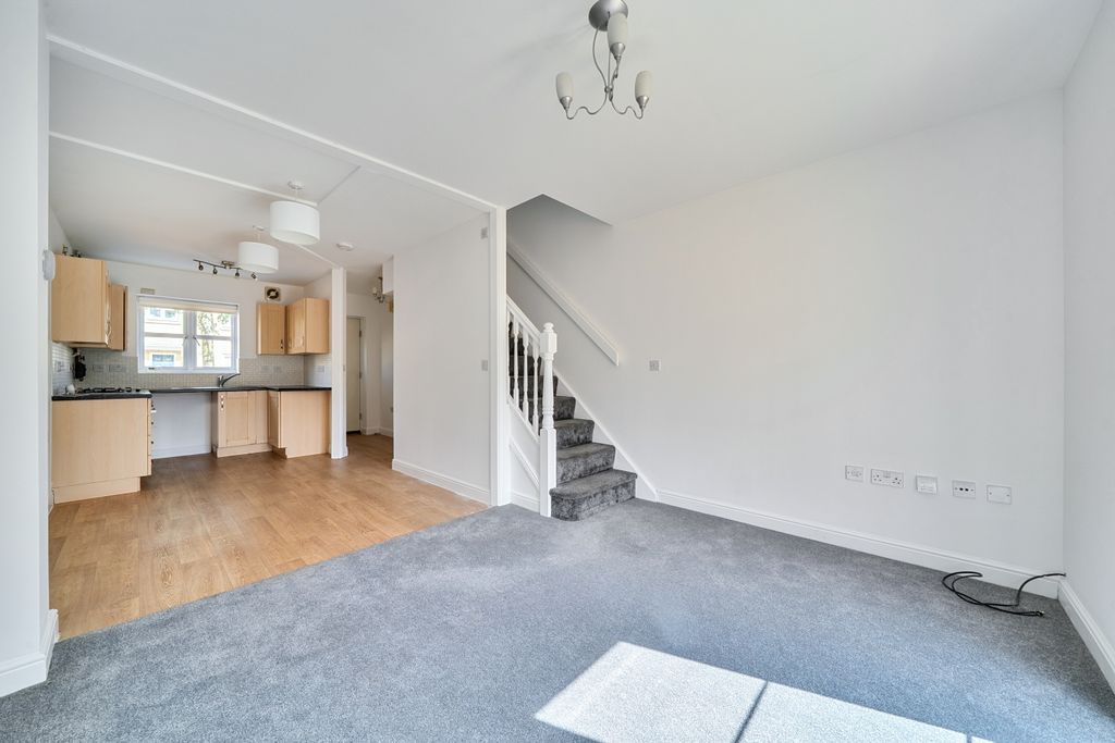Property photo 2 of 10 1511364 (6)