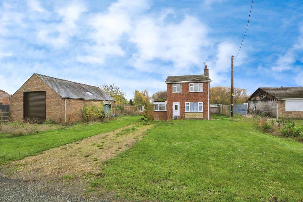 Property photo 1 of 18