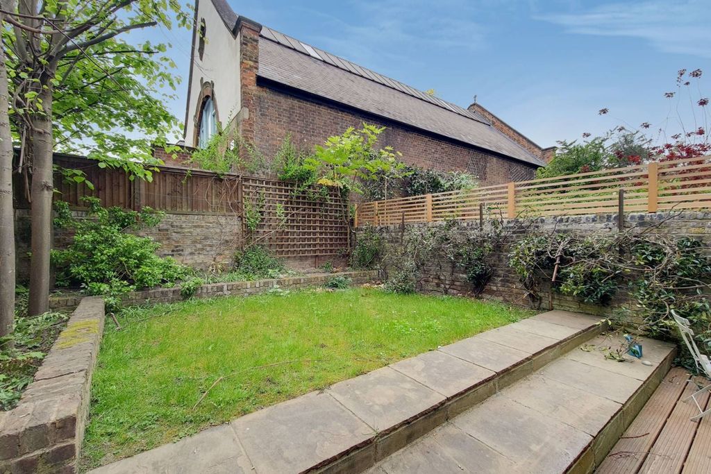 Property photo 3 of 15