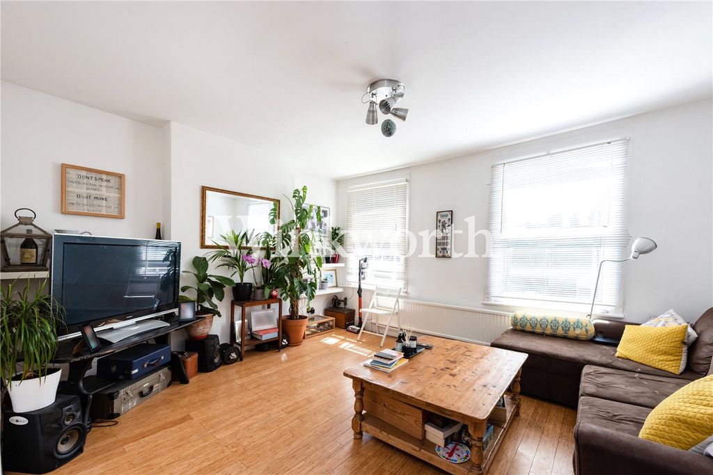 Property photo 2 of 15 Picture No. 10