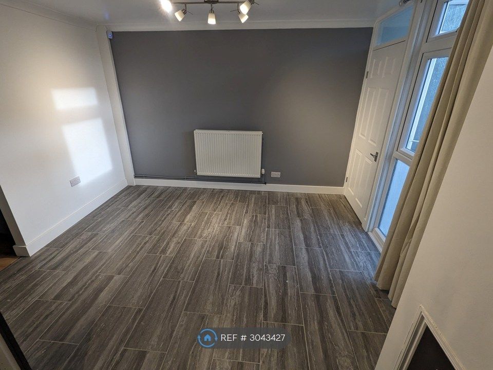Property photo 2 of 11 Dinning Area