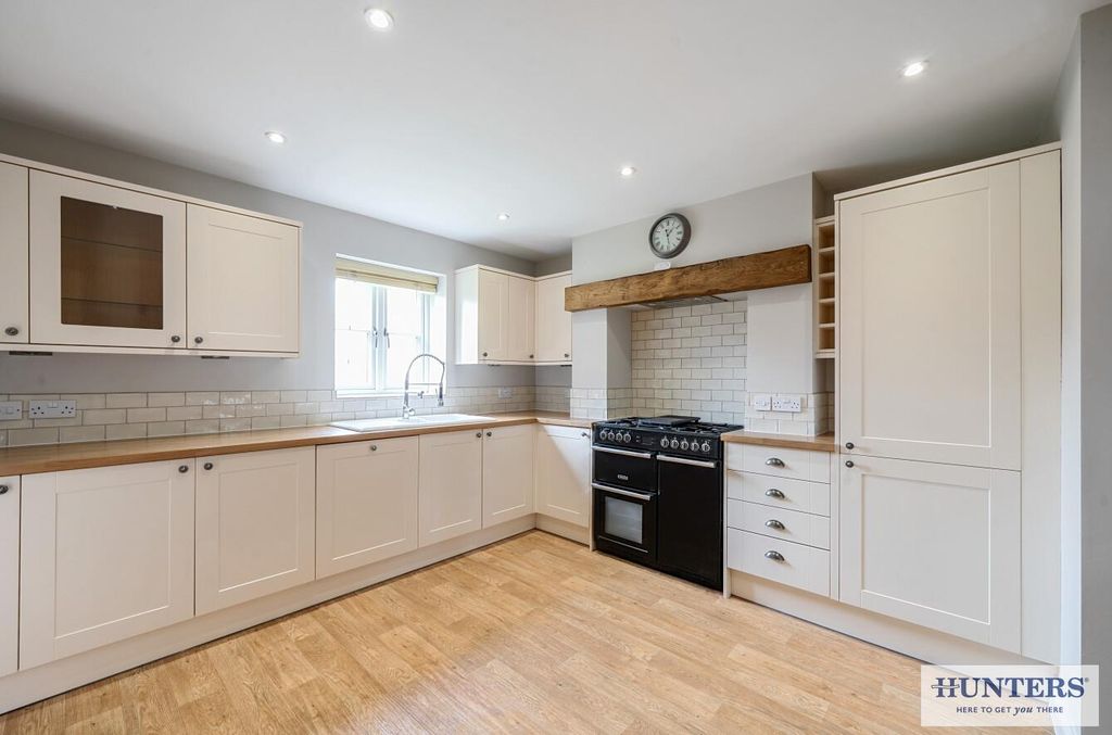 Property photo 2 of 20 058Ff263-d28c-4110-9Ea1-Be2E3177Bf81.Jpg