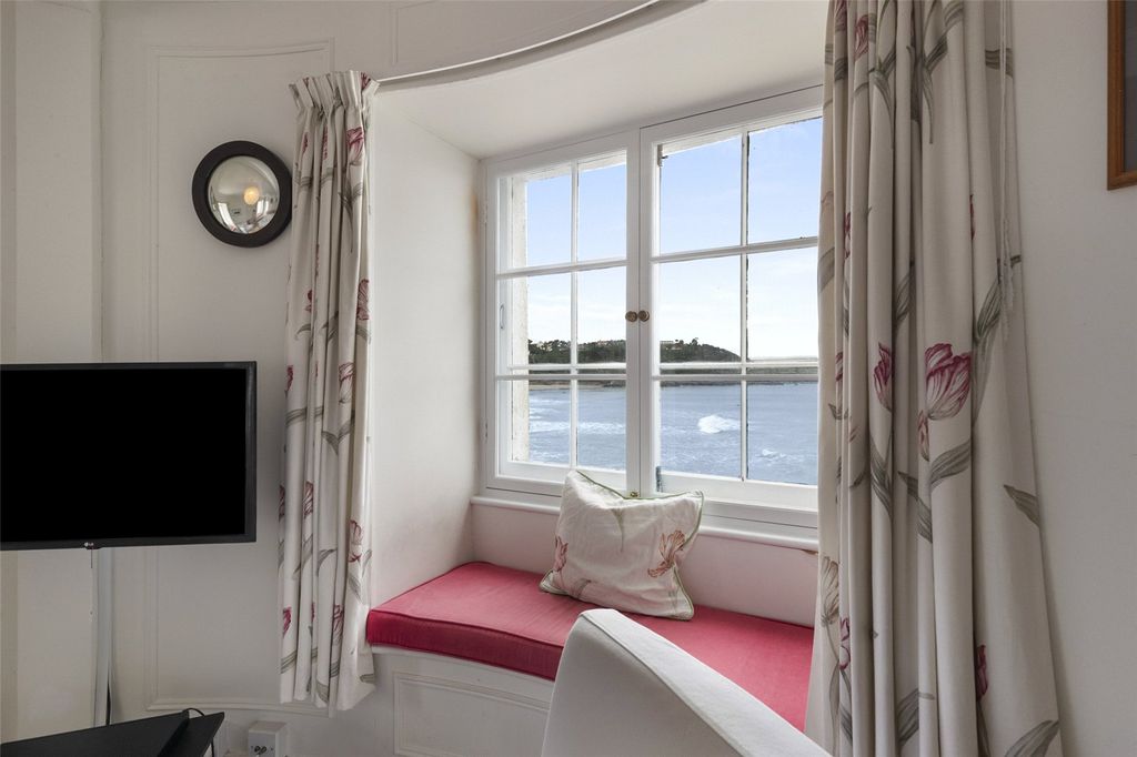 Additional image 7 of 3 bed flat for saleThe Cabin, Pier Hill, Tenby, Pembrokeshire SA70