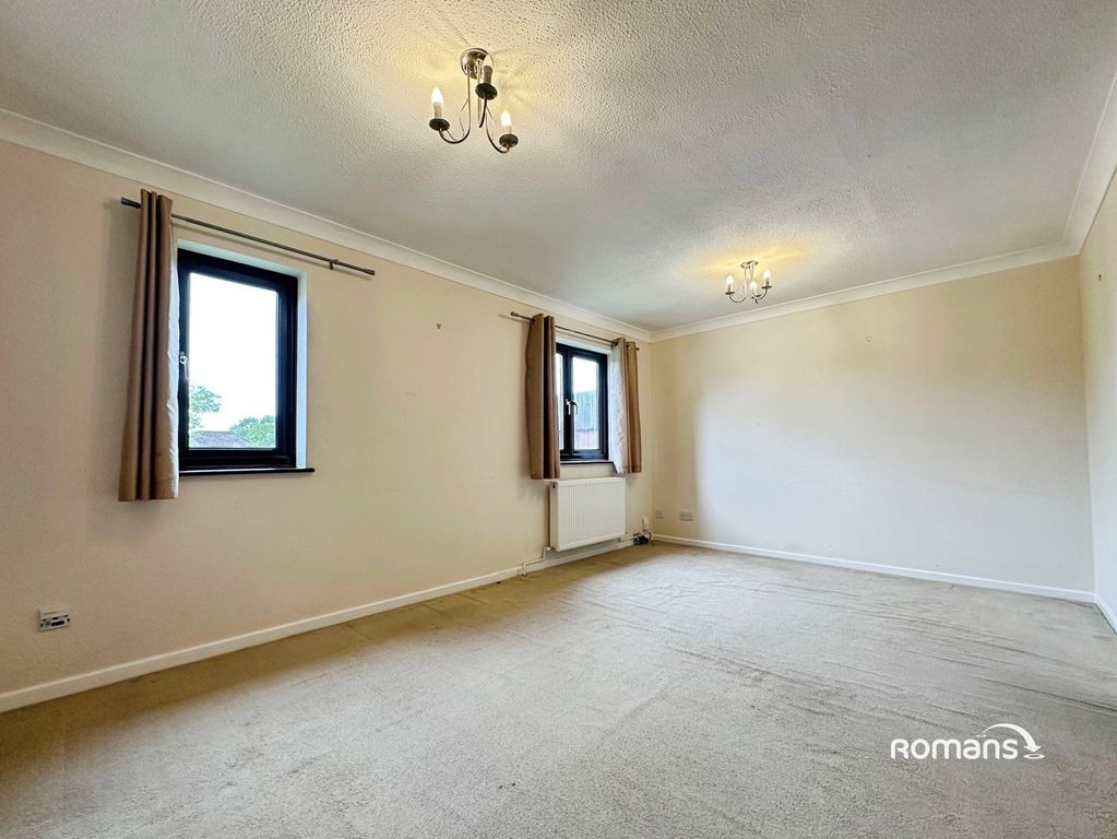 Property photo 3 of 8 Pbox-Img.Jpg