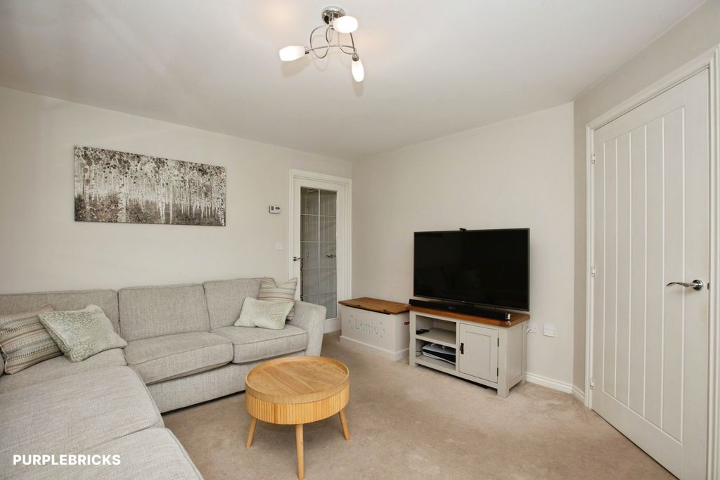 Property photo 3 of 15