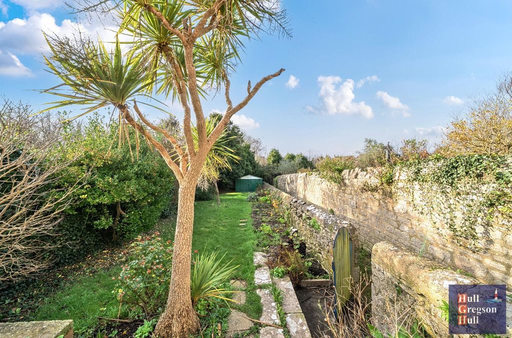 Property photo 3 of 16 2F6A8Cf8-50d0-4Eb2-A012-9E9Eb7Dd9Bd3.Jpg