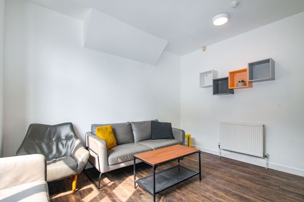 Property photo 2 of 16 Picture No. 43