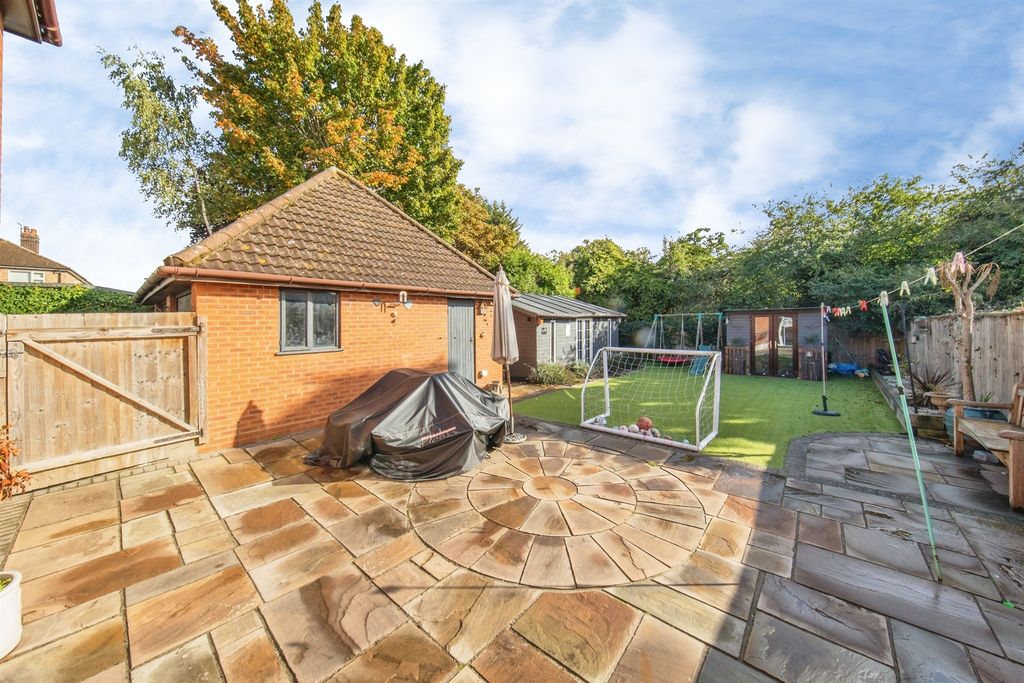 Property photo 2 of 15