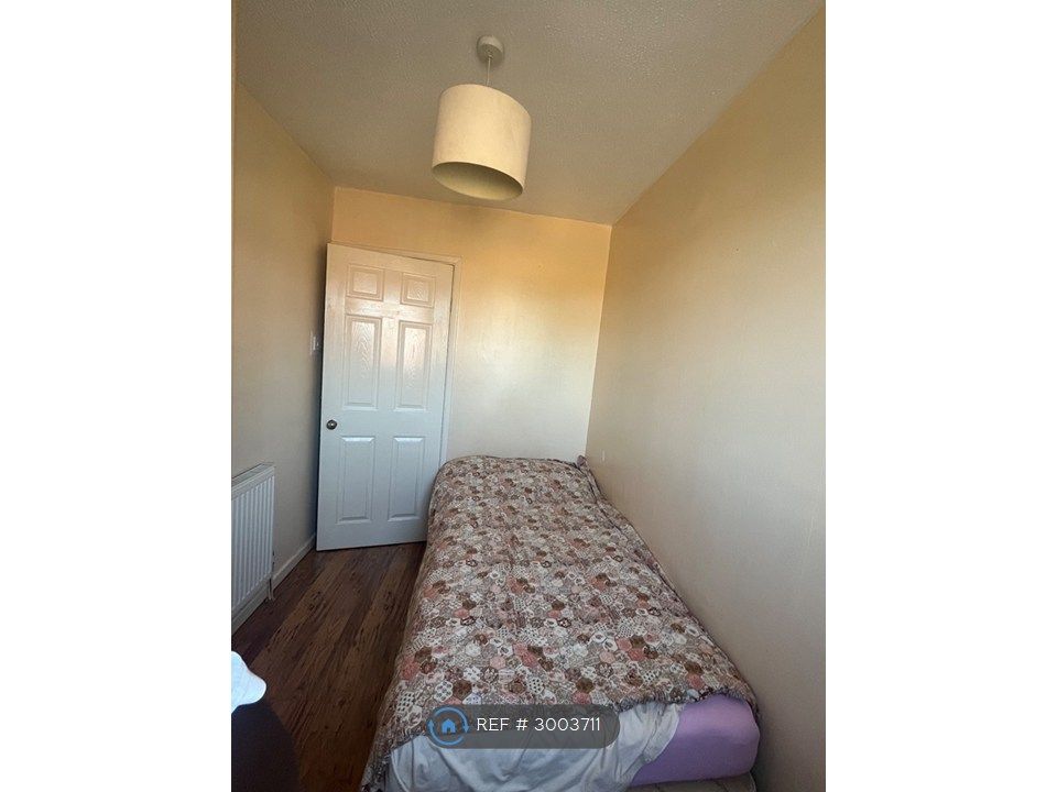 Property photo 1 of 3