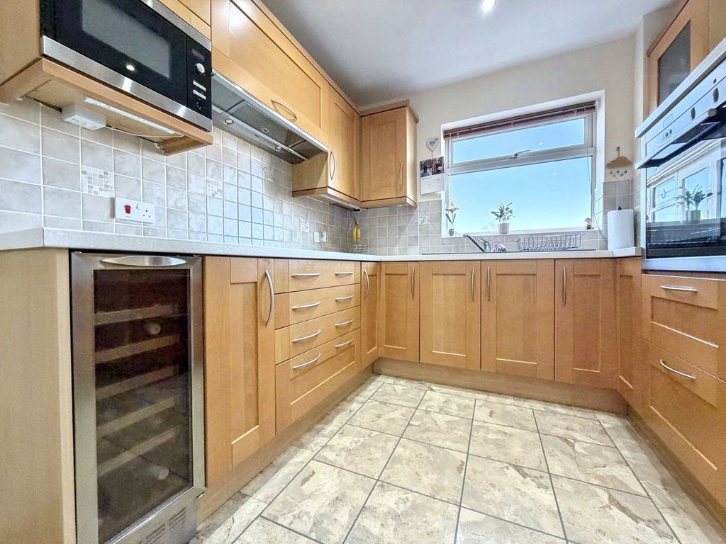 Property photo 3 of 29