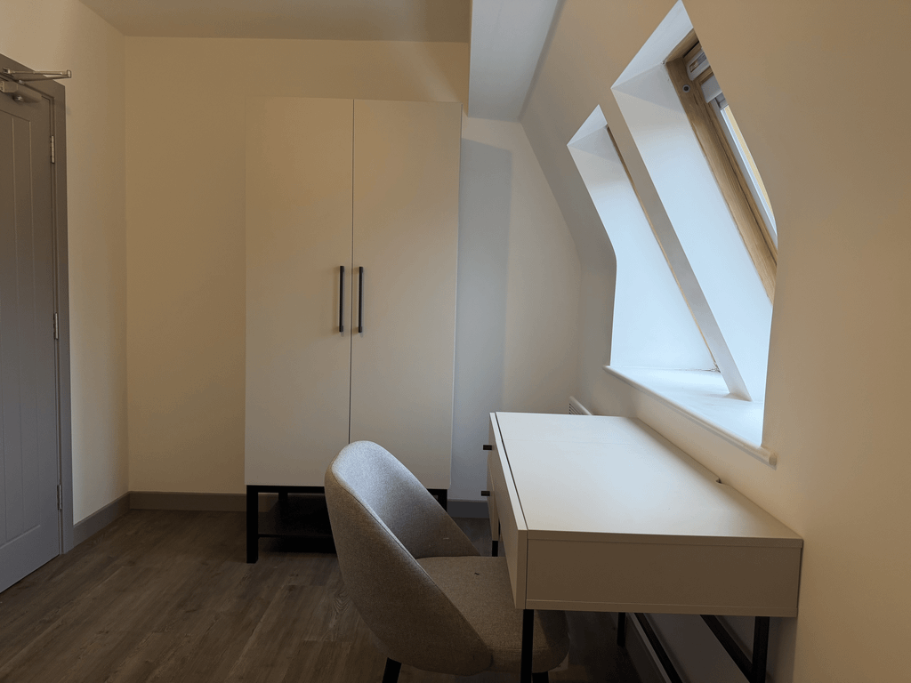 Property photo 2 of 11