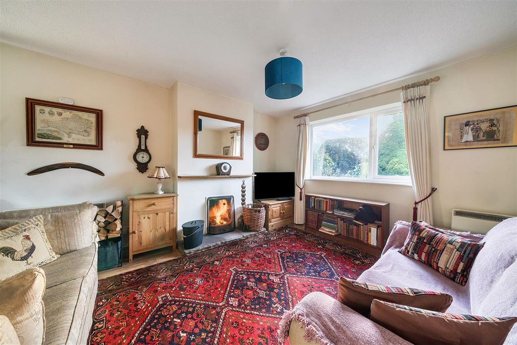 Property photo 2 of 17 Sitting Room