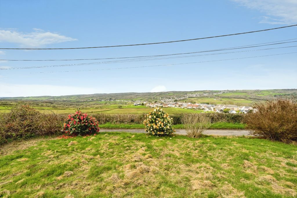 Property photo 2 of 23 Pbox-Img.Jpg