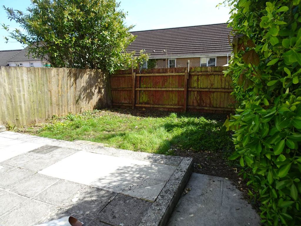 Property photo 2 of 14 250Oldlaira02