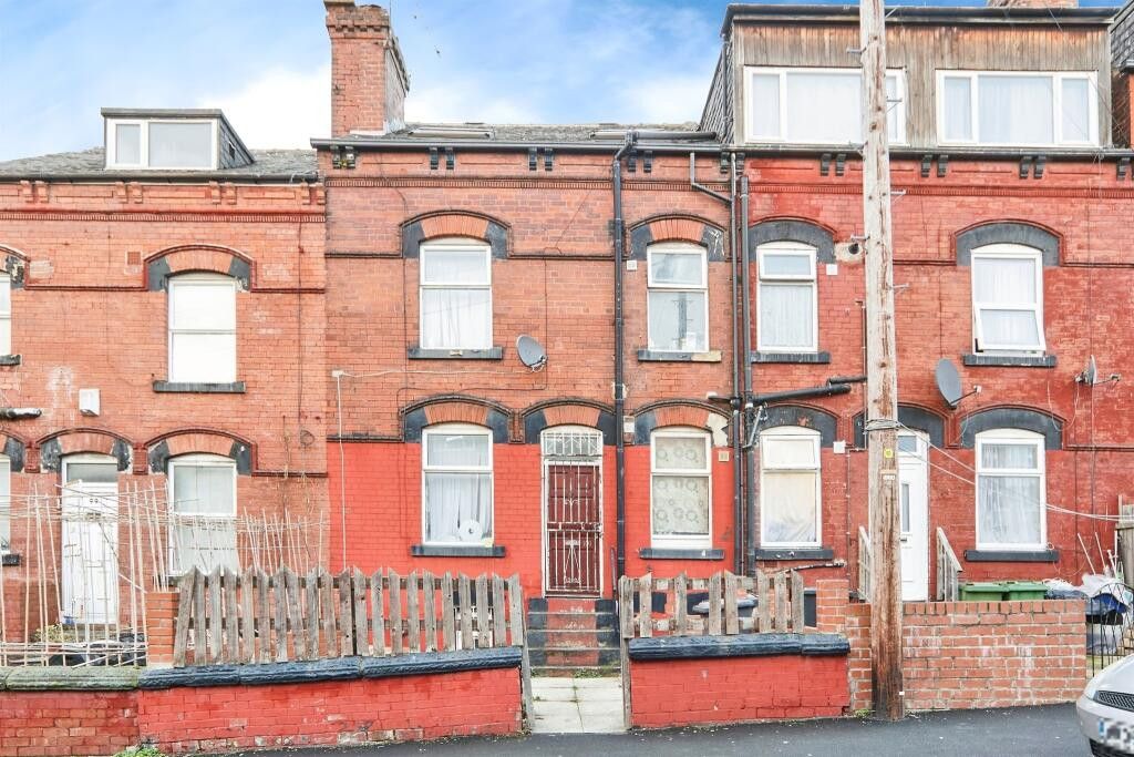Property photo 1 of 8