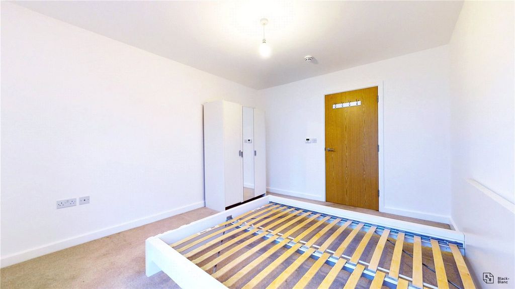 Property photo 3 of 7 Bedroom