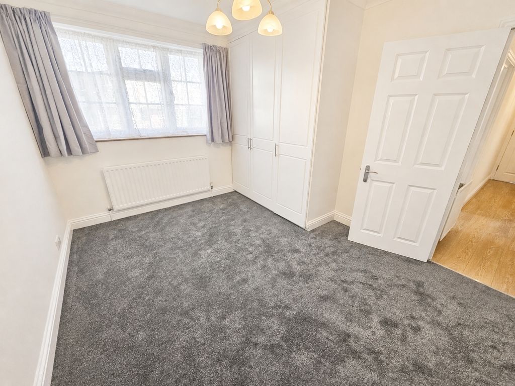 Property photo 1 of 7 Photo 9