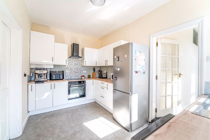 Property photo 3 of 20 Photo 17